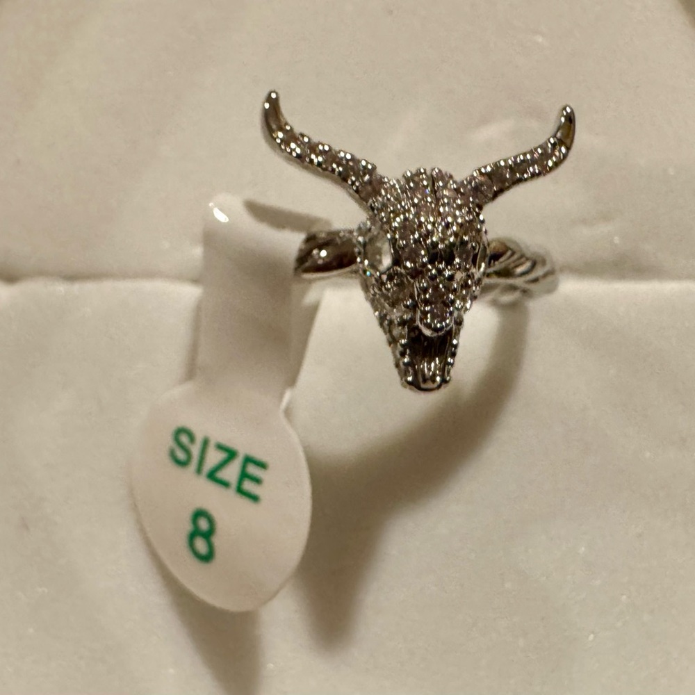 BP Desert Queen Sparkling Longhorn Ring - Size 8